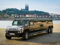 Hummer Limo Hen Voyage